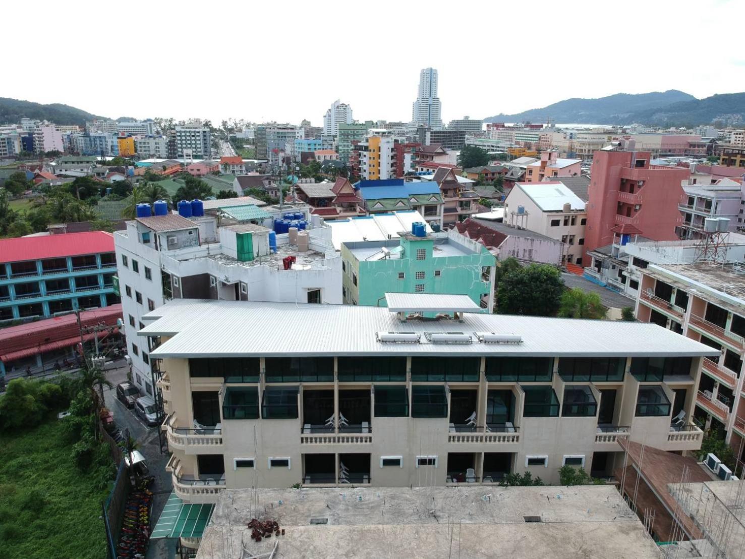Royal Waves Hotel Patong Экстерьер фото