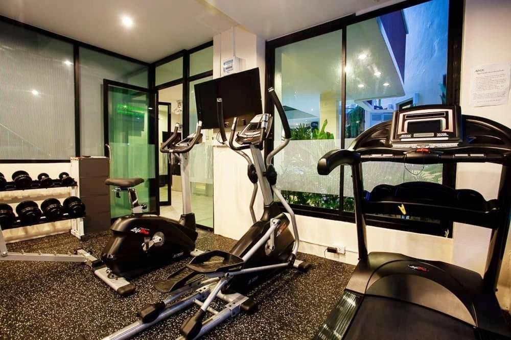 Royal Waves Hotel Patong Экстерьер фото